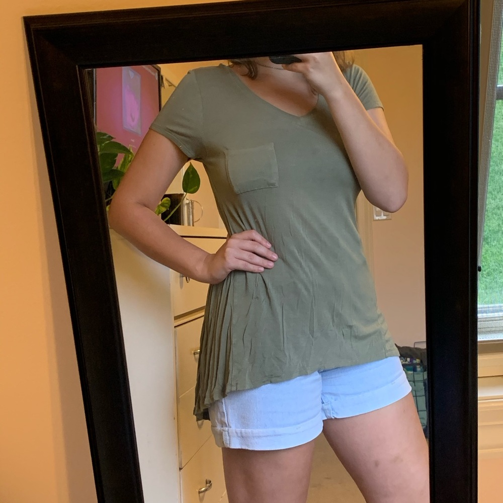 🍁 2/$20❕Army / Forest Green V-Neck Tee Shirt